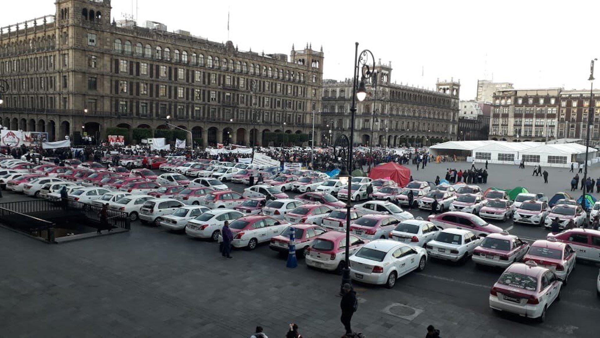 Taxistas desquiciarán la Ciudad de México este lunes