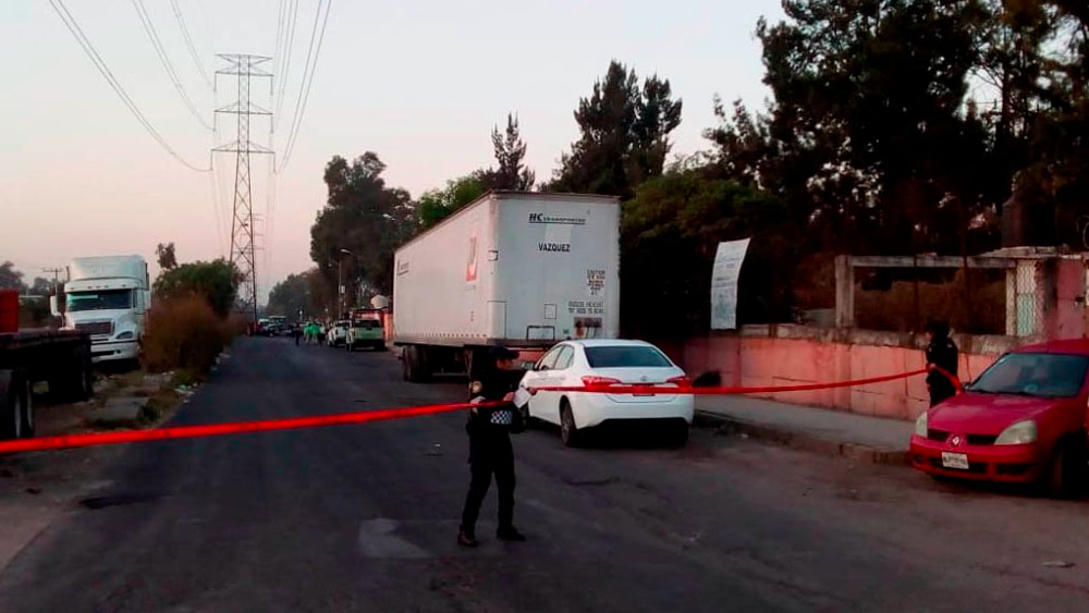 Hallan toma clandestina en mercado de Gustavo A. Madero