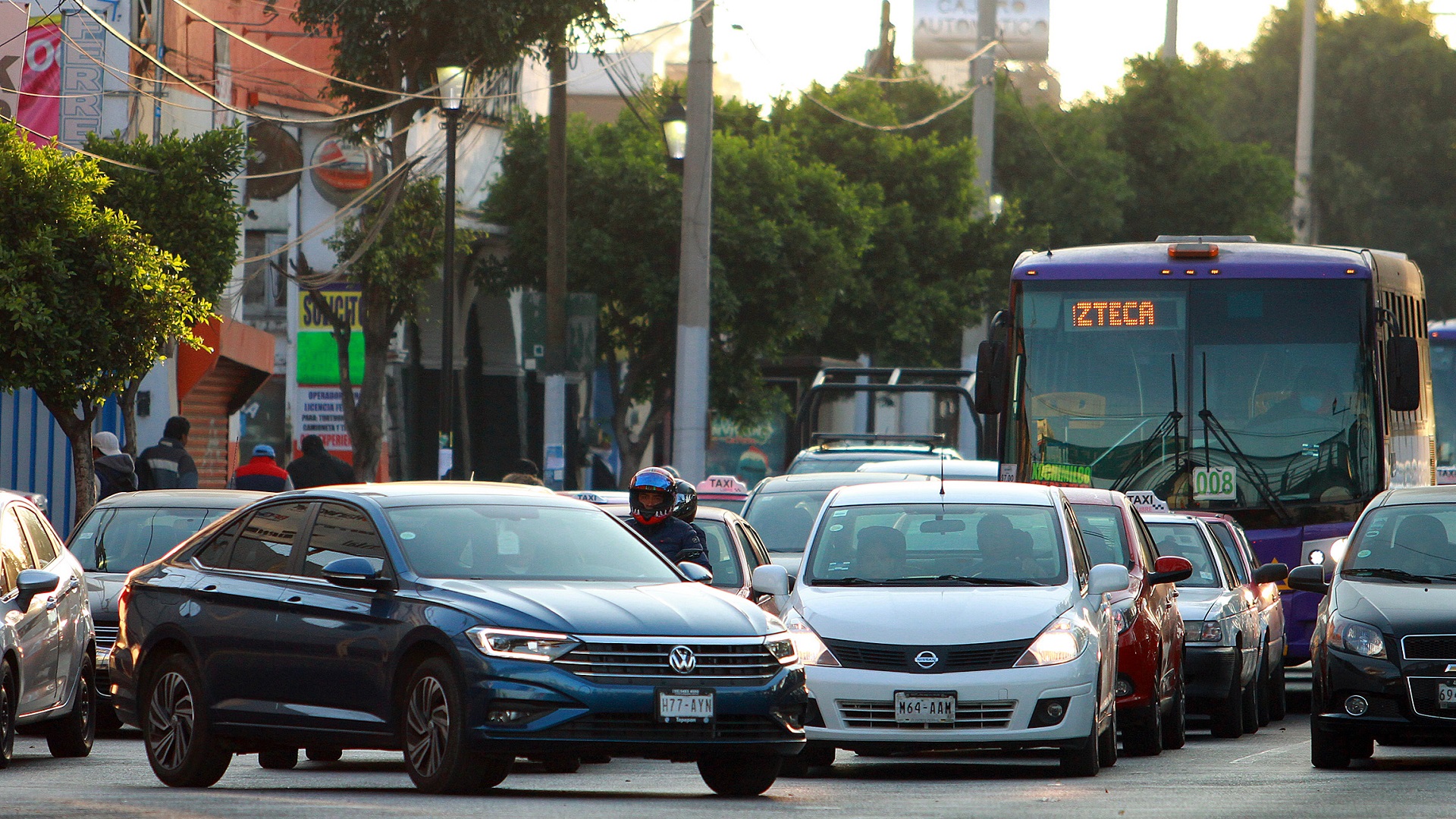 Automovilistas pierden 218 horas al año en atascos viales en la CDMX