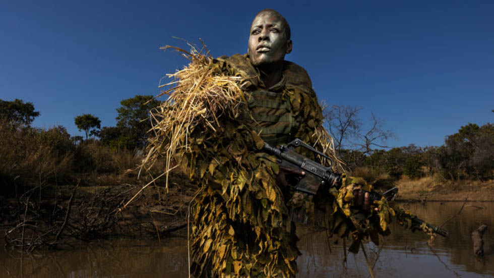 Los nominados para el World Press Photo 2019 - unidad-femenina-contra-la-caza-furtiva