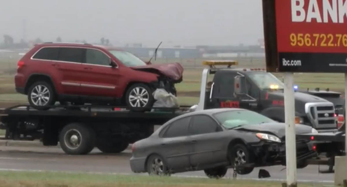 Accidente entre tres autos deja cinco lesionados en Texas - vehiculos-involucrados-en-accidente