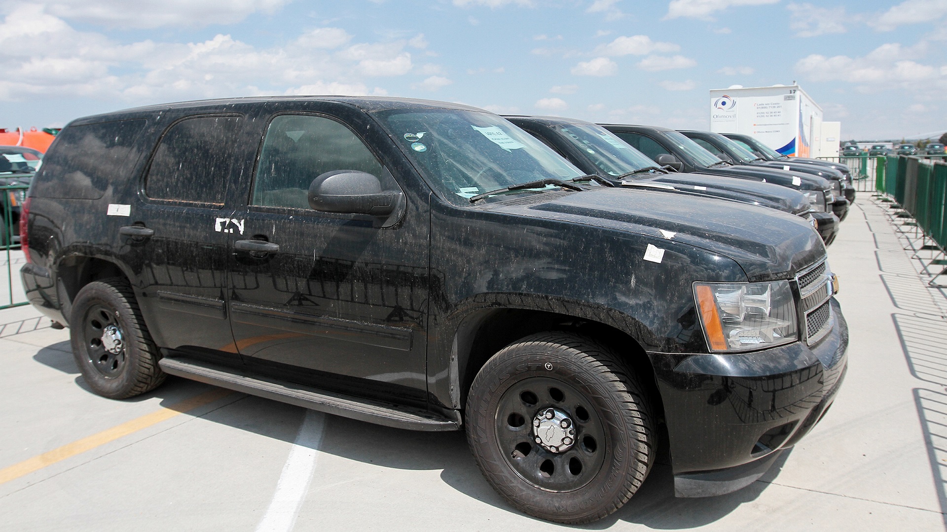 AMLO celebra éxito de subasta de vehículos oficiales