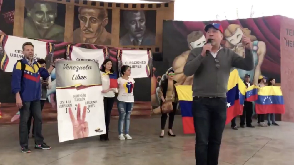 Comunidad venezolana en México manifiesta apoyo a Guaidó