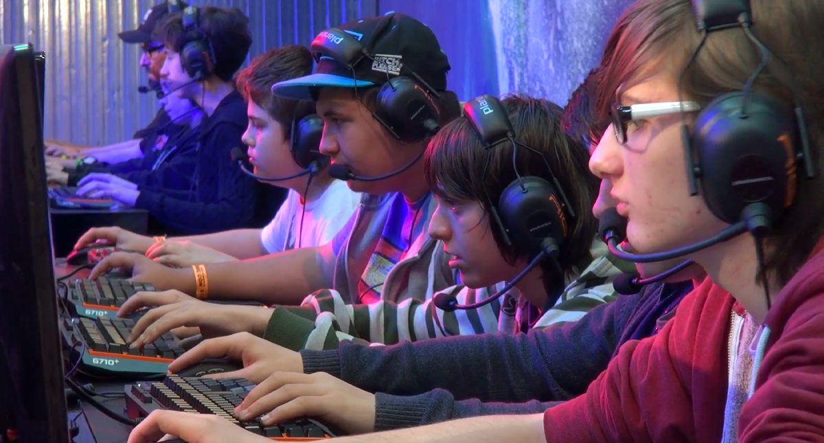 Videojuegos violentos no generan conductas agresivas en adolescentes