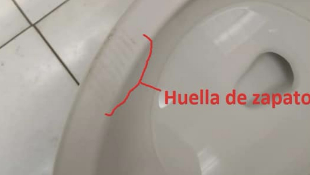 Investigan sitios de Internet que difunden videos de mujeres en baños