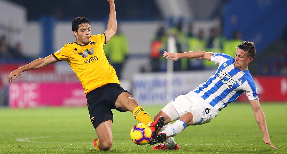 Caen los Wolves con Raúl Jiménez ante sotanero de la Premier League