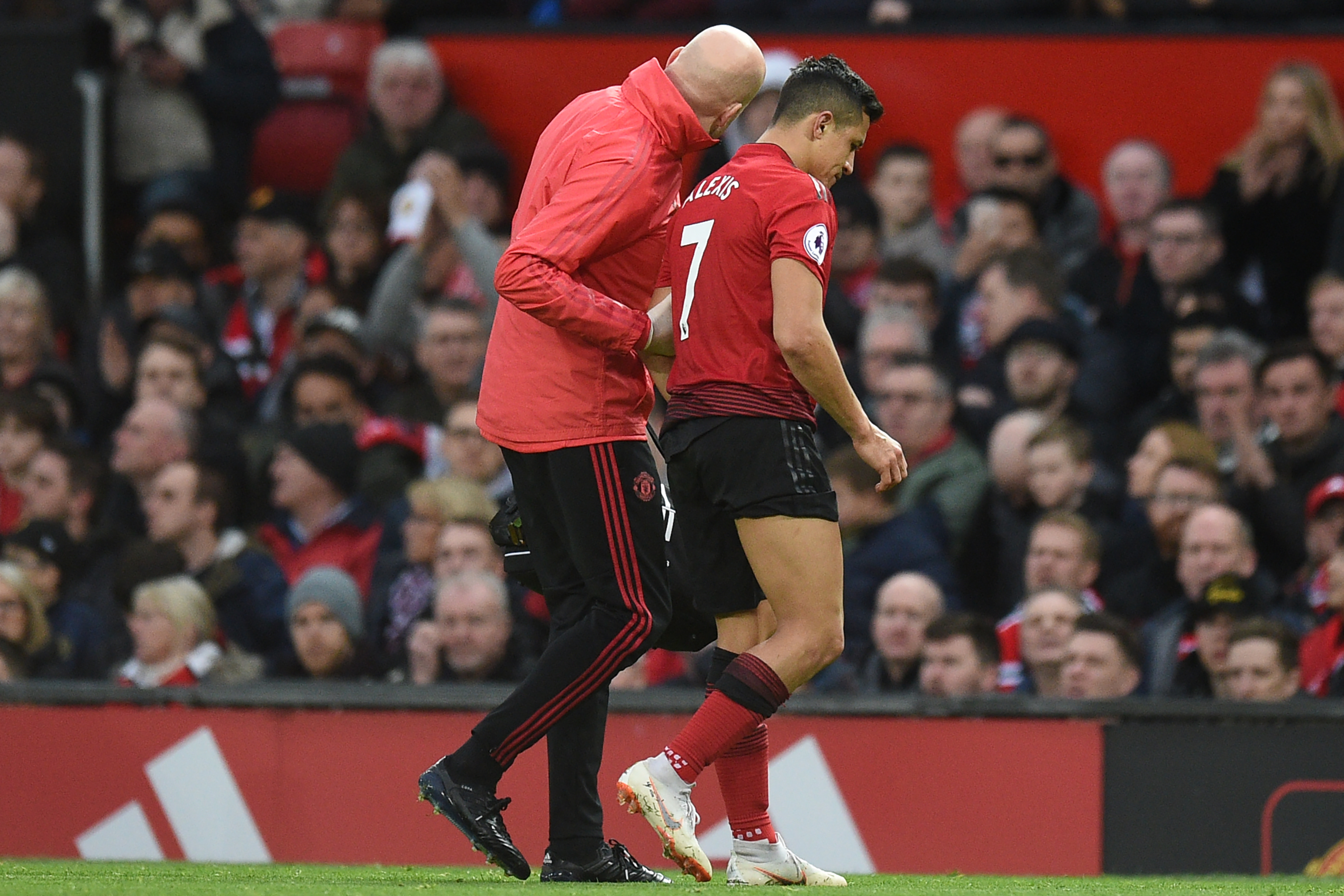 Alexis Sánchez baja del Manchester United entre cuatro y seis semanas - 000-1e46d2