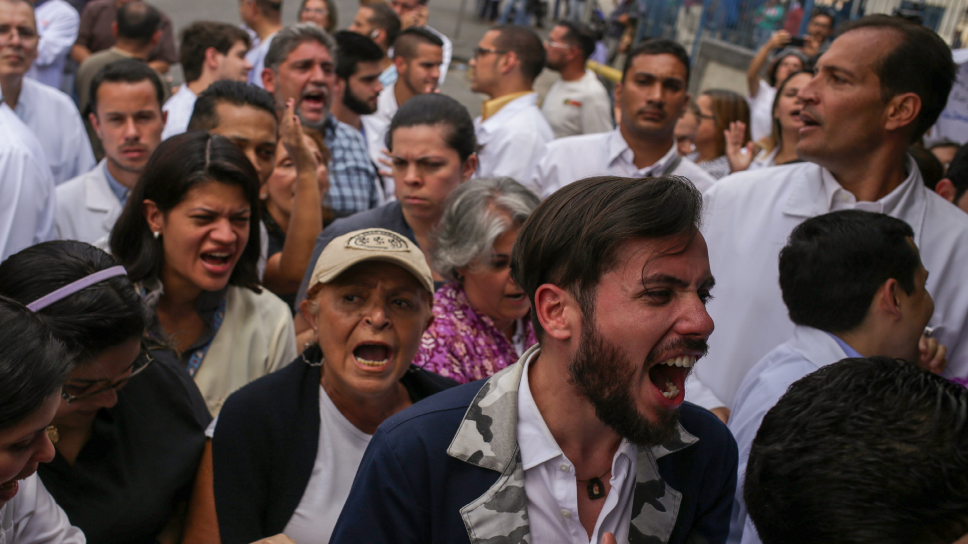 Guaidó convoca a protestas por quinto día sin electricidad