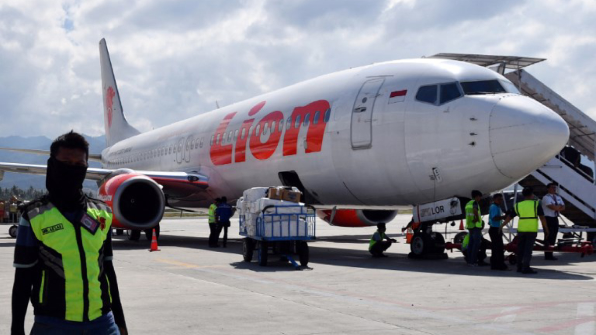 “Los aviones se han vuelto demasiado complicados para volar”: Trump