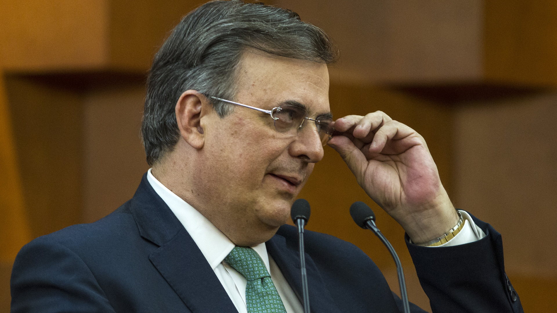 México no actúa con base en amenazas: Ebrard
