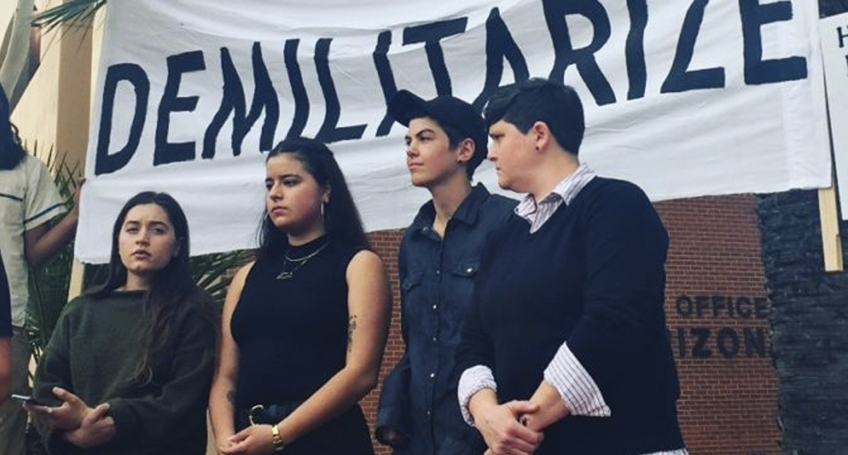 Multan a activistas por dejar agua para migrantes en la frontera de Arizona