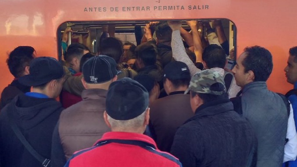 Metro reporta circulación lenta en ocho líneas