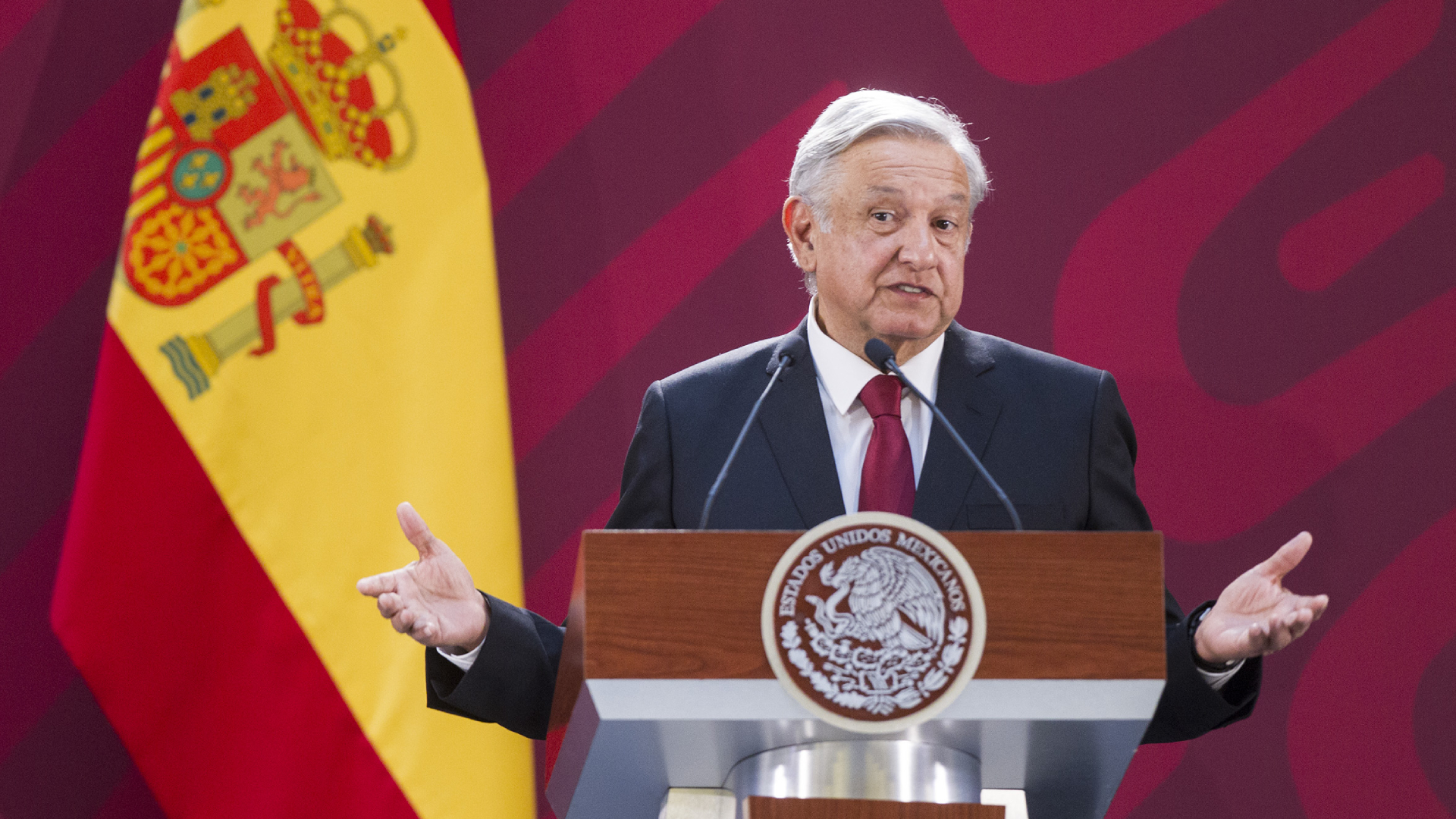 AMLO pide que España se disculpe por abusos en la conquista