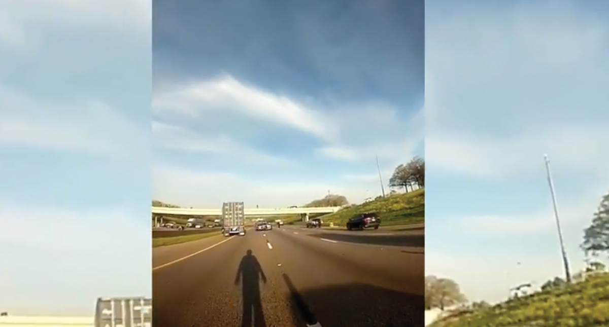 #Video Sheriff y conductor de tráiler evitan que joven se suicide en Texas