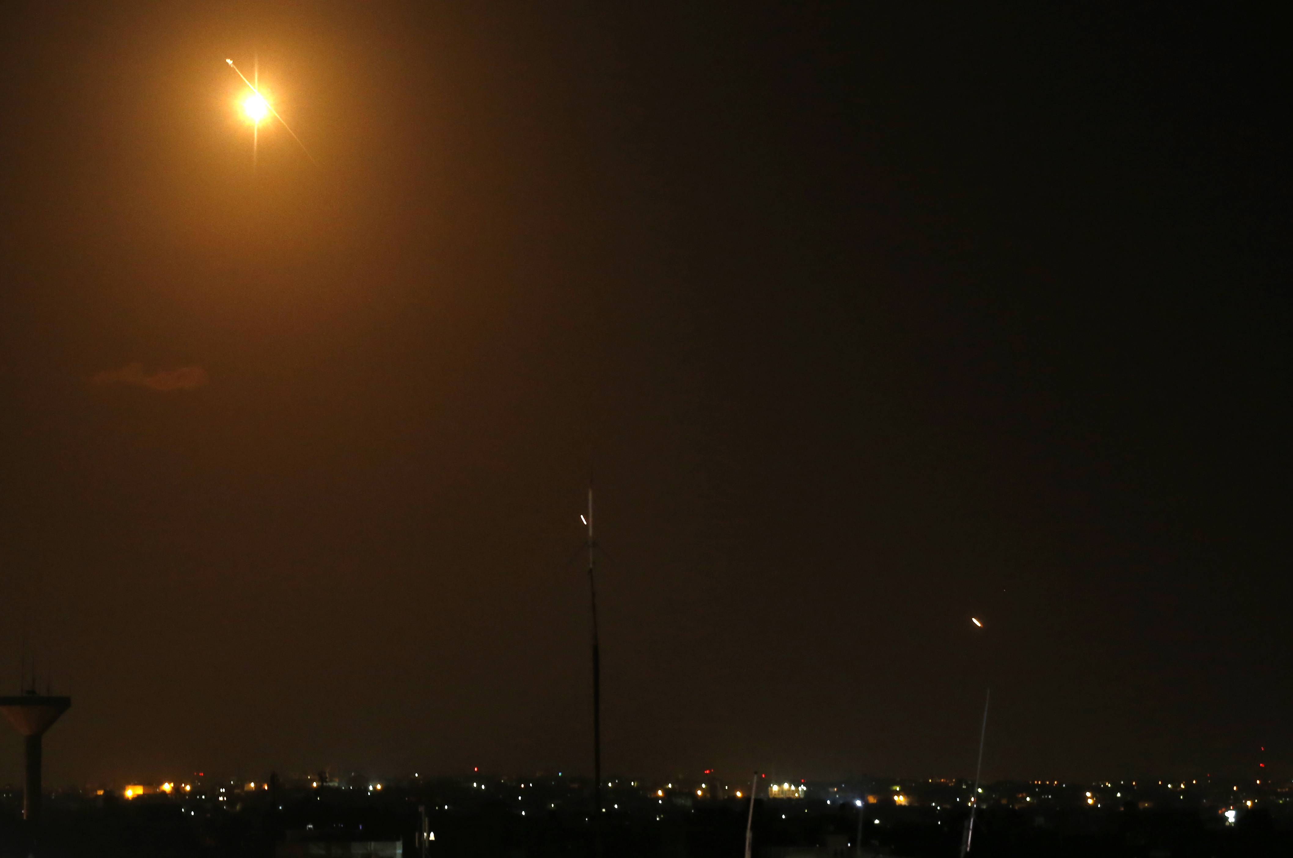 Hamas asegura que llegó a un acuerdo para un cese al fuego con Israel - ataque-en-isarel