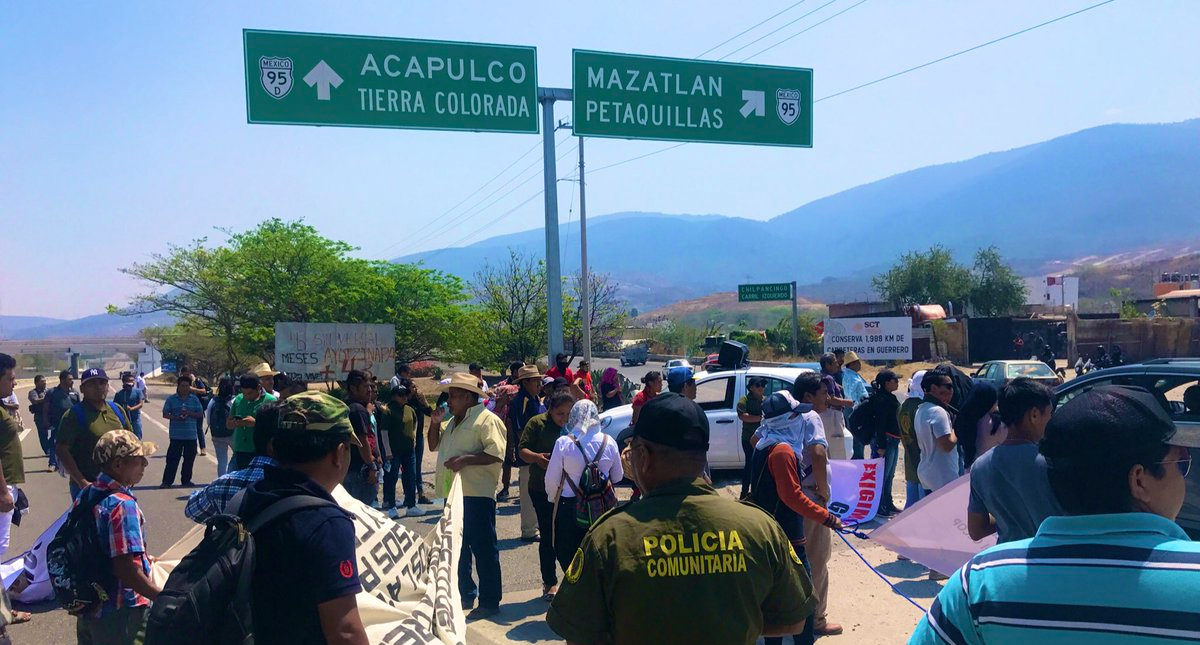 Bloqueo en la Autopista del Sol por desaparición de Gonzalo Molina