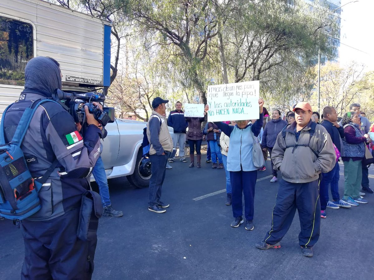 Vecinos bloquean la Picacho-Ajusco por falta de agua - bloque-picacho-ajusco1