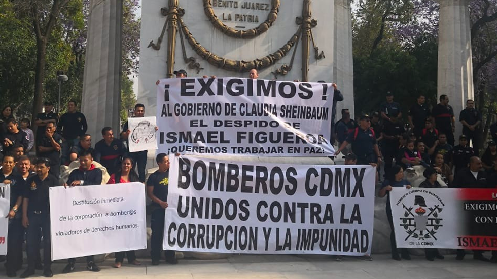 Se compromete Gobierno capitalino a resolver irregularidades en Cuerpo de Bomberos