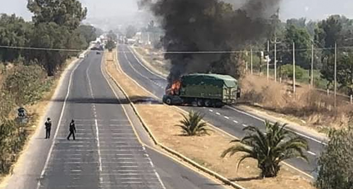 Nuevos bloqueos y quema de vehículos en Guanajuato