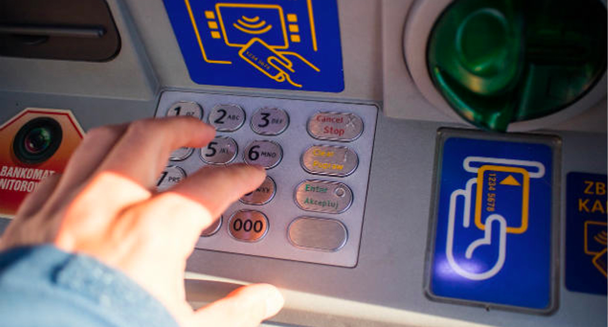 #Video Ladrón regresa dinero a su víctima al ver que no era suficiente