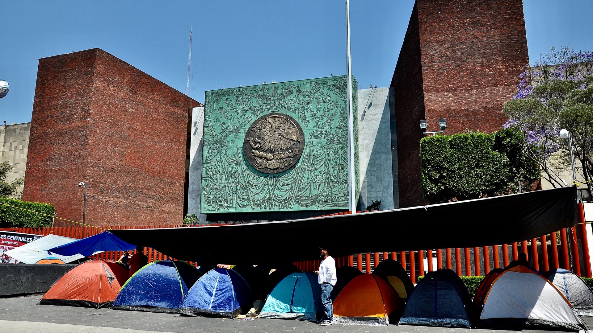 Diputados piden garantías para trabajar en San Lázaro