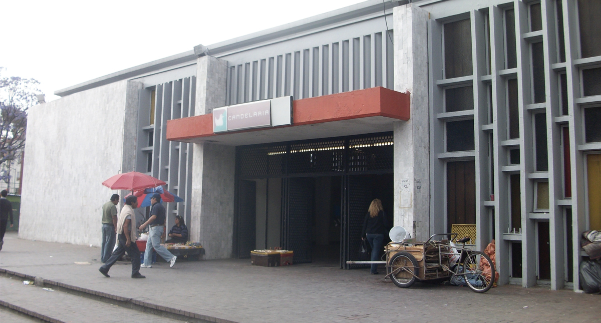 Rescatan a persona que cayó a las vías del Metro Candelaria