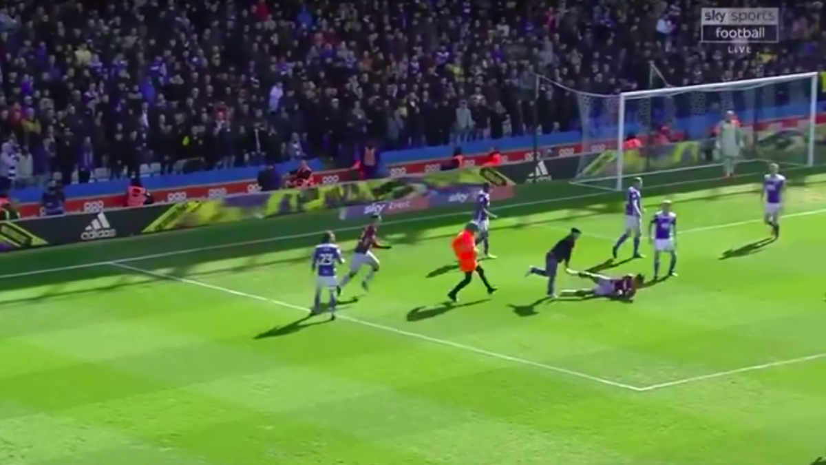 Sentencian a agresor de capitán del Aston Villa