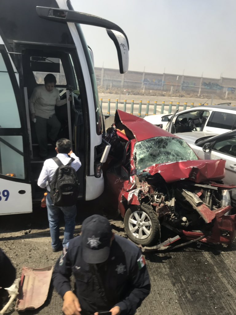 Incendio de pastizales provoca carambola en la autopista México-Puebla - carambola-mexico-puebla-2