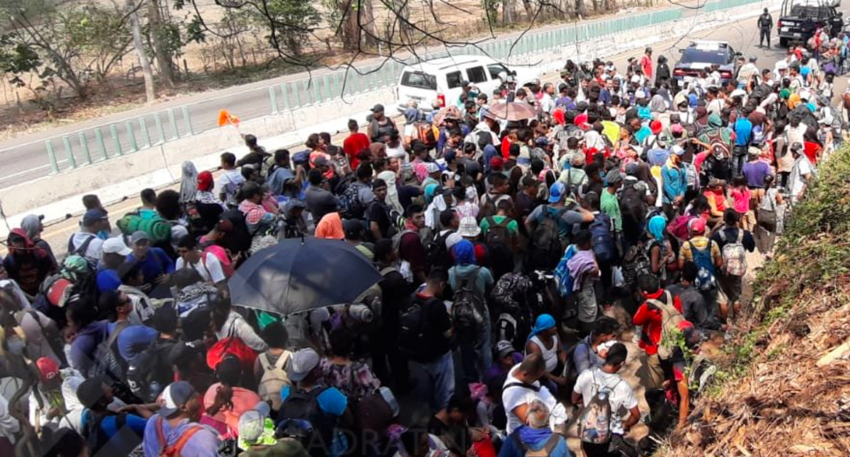 Nueva caravana con cerca de mil 200 migrantes parte de Chiapas
