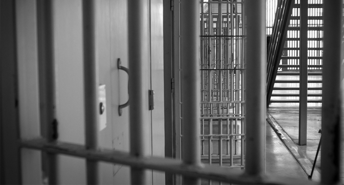 El 50 por ciento del crimen organizado se administra desde penales: Durazo