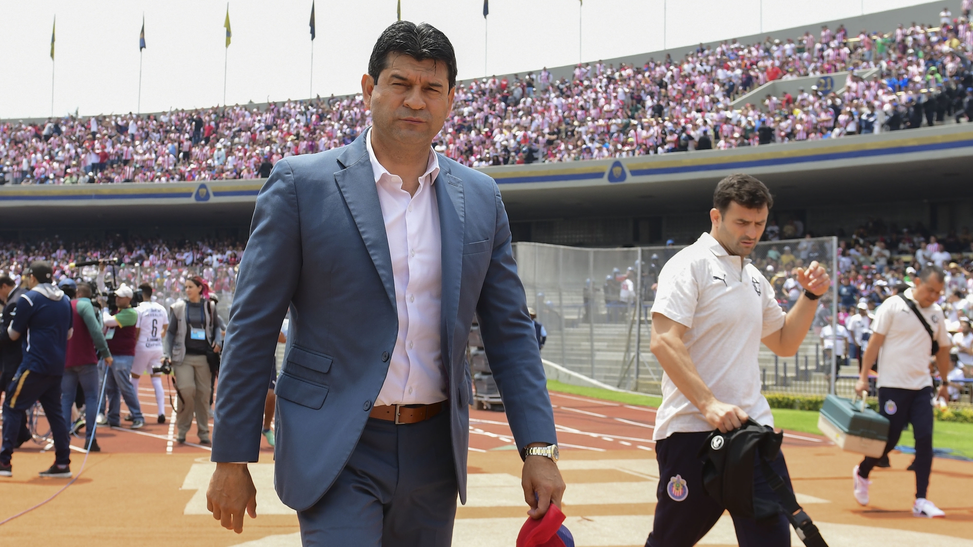 Chivas destituye a José Saturnino Cardozo