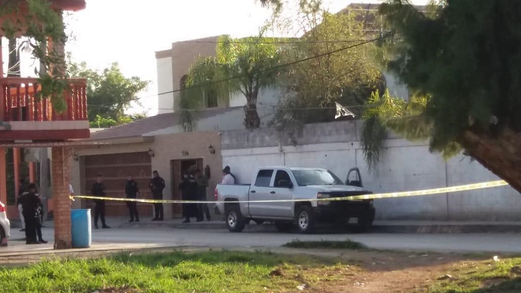 Balean casa y camioneta de alcalde de Cadereyta
