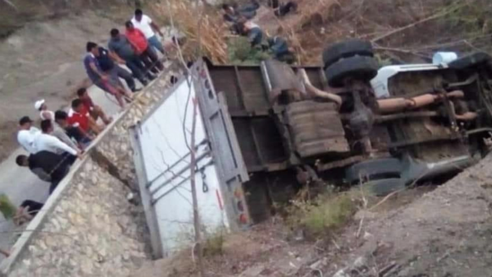 Dan a conocer causas del accidente carretero de migrantes en Chiapas