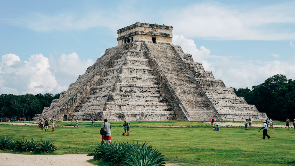 Encuentran santuario subterráneo bajo Chichén Itzá