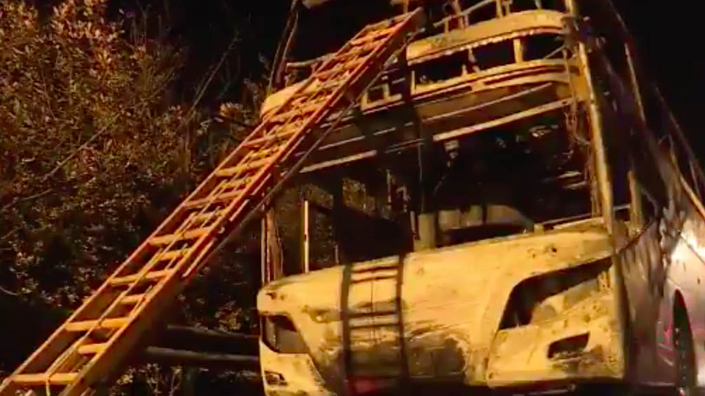 Incendio en autobús de turistas en China deja 26 muertos
