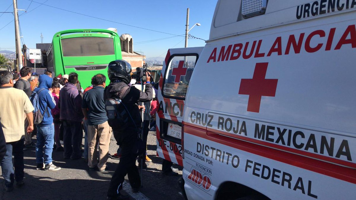Choque de camión deja al menos 14 heridos en la México-Cuernavaca - choque-microbus-mexico-cuernavaca1