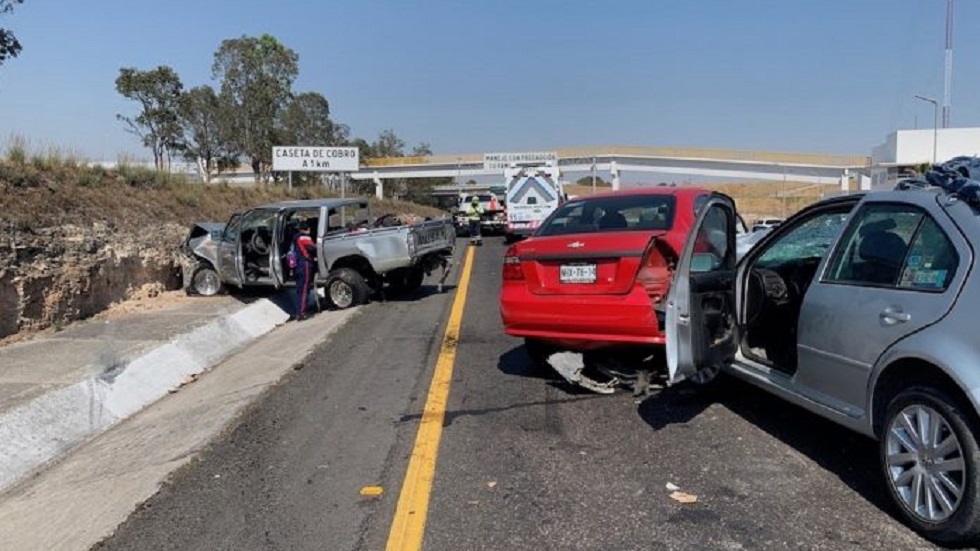 Bebé resulta grave en accidente vial sobre la México-Querétaro