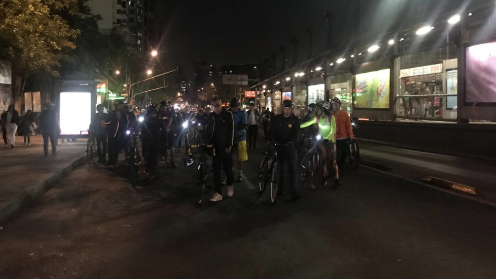 Protestan ciclistas por cambios a reglamento de tránsito en la capital