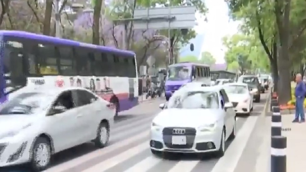 Trabajadores del INBA se retiran de Paseo de la Reforma Trabajadores del INBA se retiran de Paseo de la Reforma