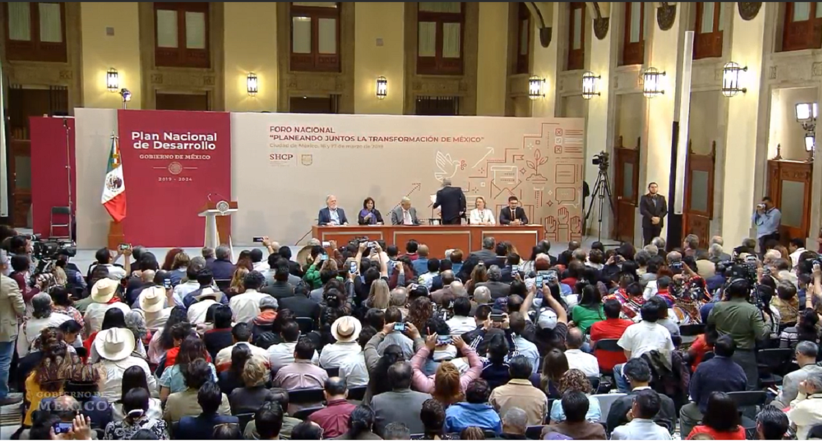 Clausura del Foro Nacional “Planeando Juntos la Transformación de México” Clausura del Foro Nacional “Planeando Juntos la Transformación de México”