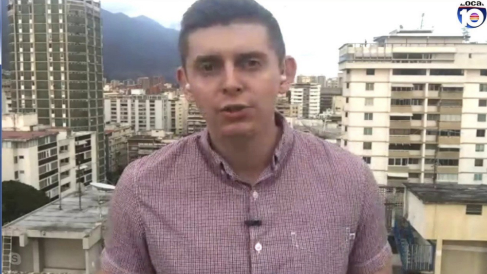 Liberan a periodista de EE.UU. detenido en Venezuela; será deportado