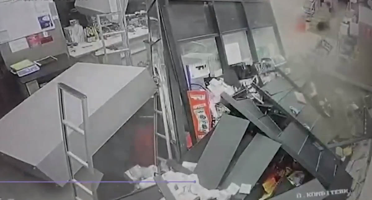 #Video Piso de supermercado colapsa con todo y clientes - colapso-de-piso-en-tienda