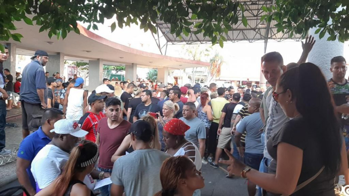 Cubanos organizan caravana migrante de Chiapas a Veracruz