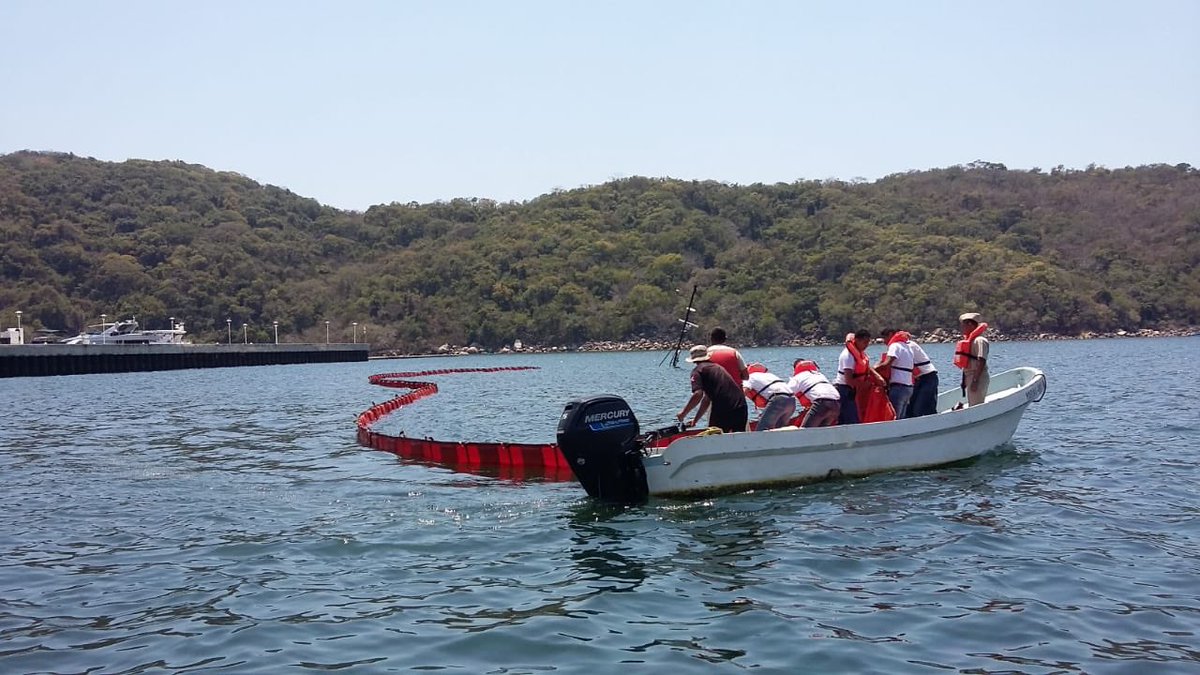 Hundimiento de barco provoca derrame de diésel en Puerto Marqués