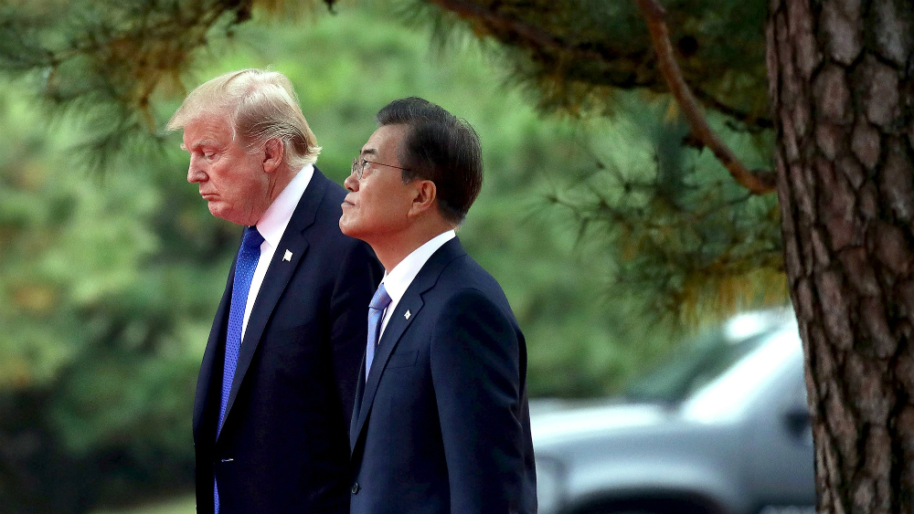 Trump recibirá al presidente surcoreano Moon en abril