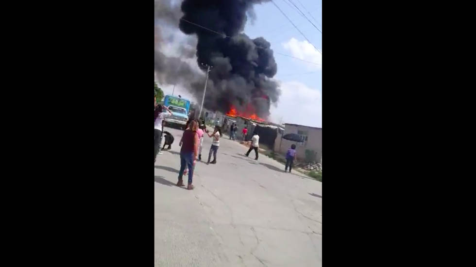 #Video Se incendia vivienda en Ciudad Cuauhtémoc, Ecatepec