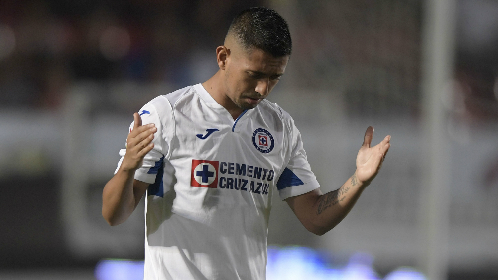 Elías Hernández es baja de Cruz Azul lo que resta del torneo