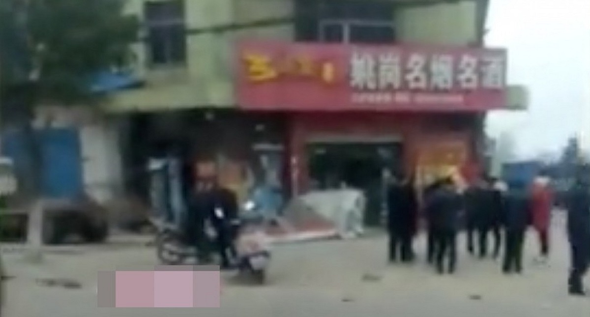 Conductor mata a seis luego de intentar asesinar a su esposa e hija