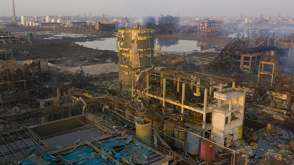 Suman 78 muertos tras explosión en planta química de China