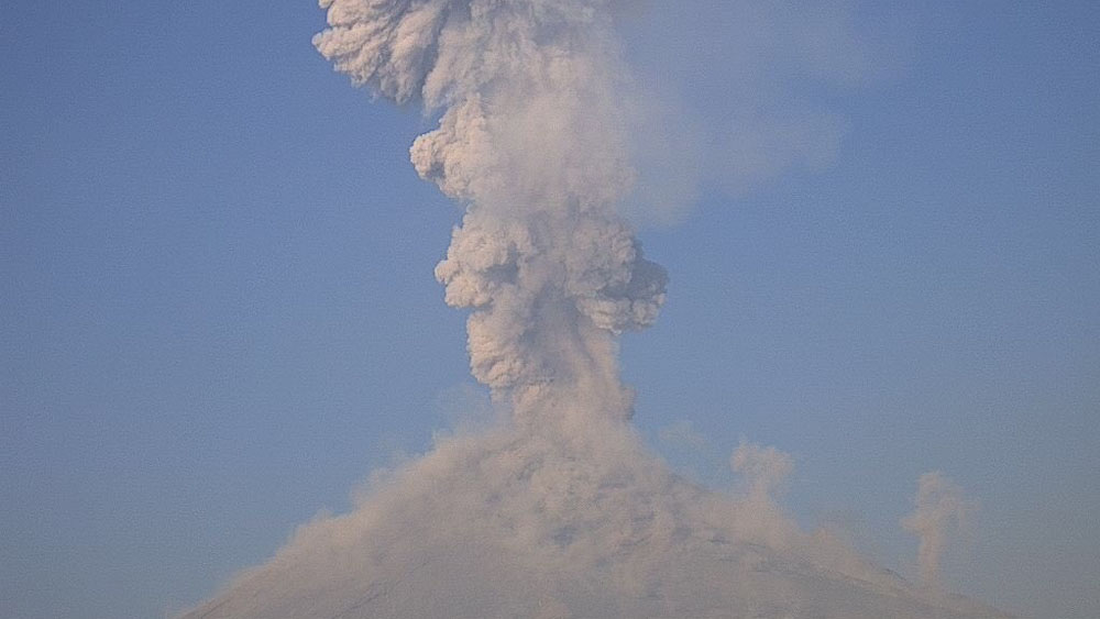 Explosión de 3 kms. de altura en el Popocatépetl